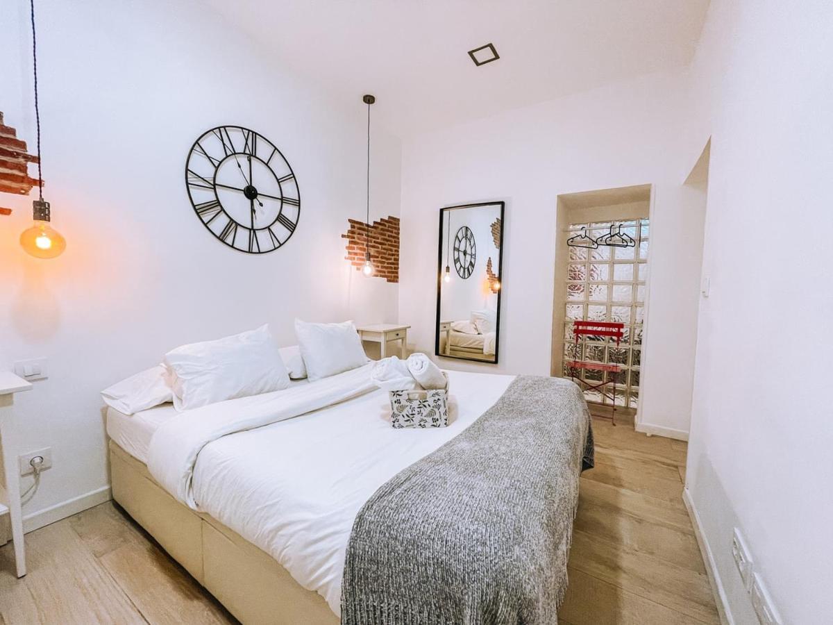 Fee4Me. Amazing Apartment In The Heart Of Lavapies Мадрид Екстериор снимка